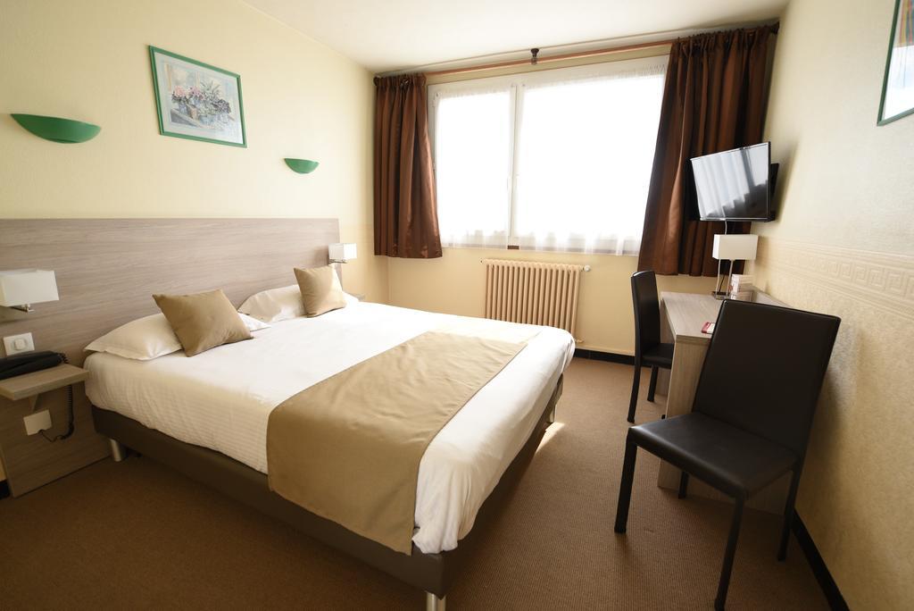 Hotel Continental Вьерзон Экстерьер фото